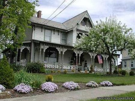 Rocking Horse Inn Ravenna Экстерьер фото