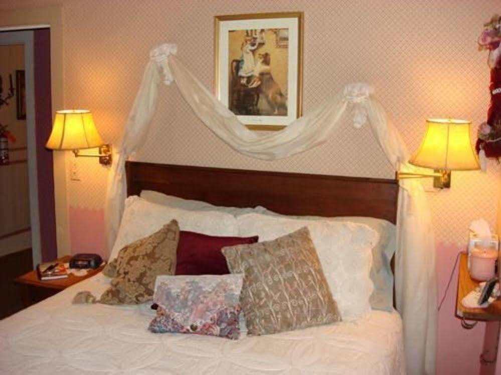 Rocking Horse Inn Ravenna Экстерьер фото
